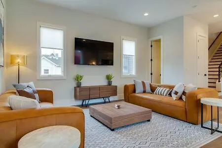 Luxurious Twin Homes In Germantown